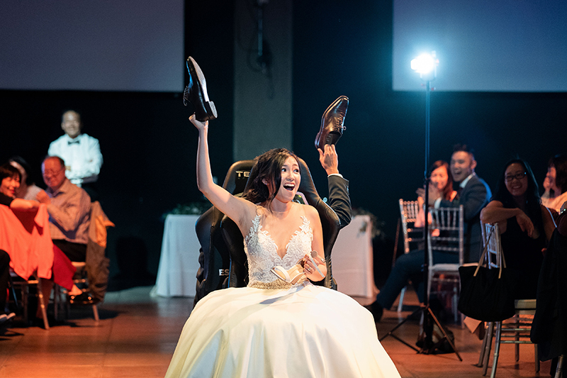 Gaming hubs and a Cactuar toss at this eSports arena wedding