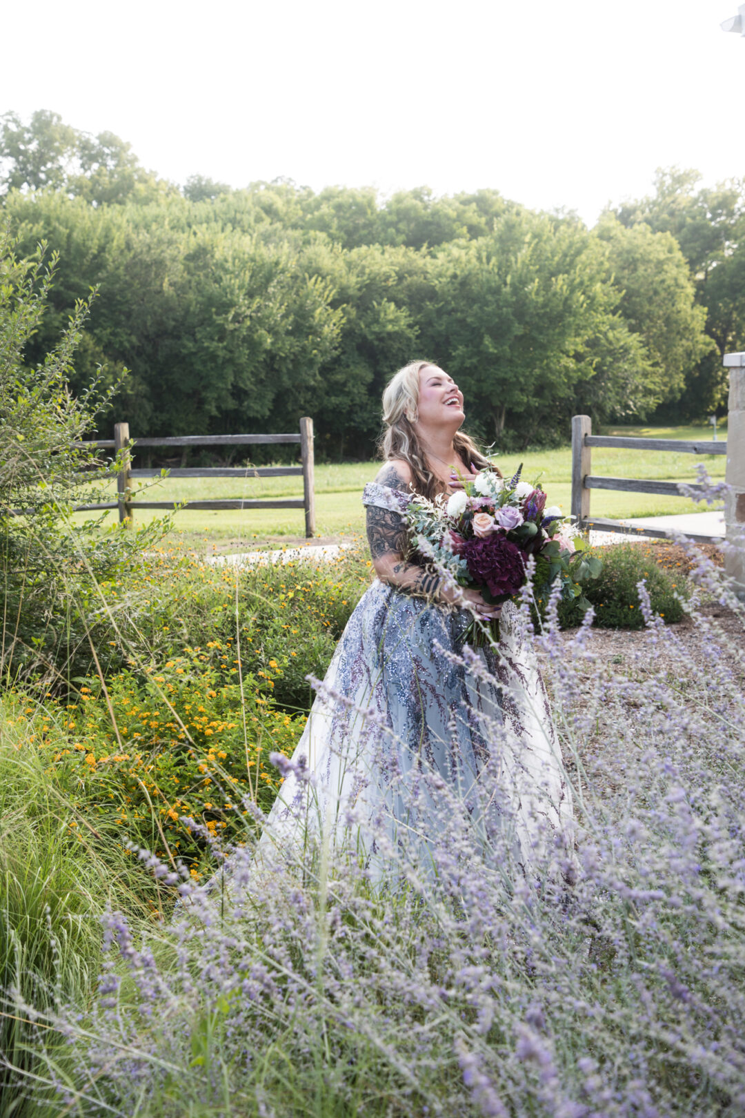 WeddingFlowers_lavendarmix_springmix_weddinginspiration_purpleweddingaccents-WeirdoWeddings