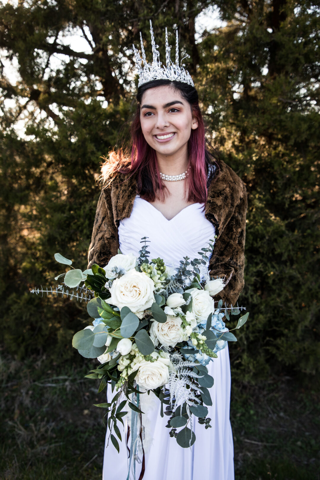 WeddingFlowers_winterinspiration_icequeen_icequeenelopement-WeirdoWeddings