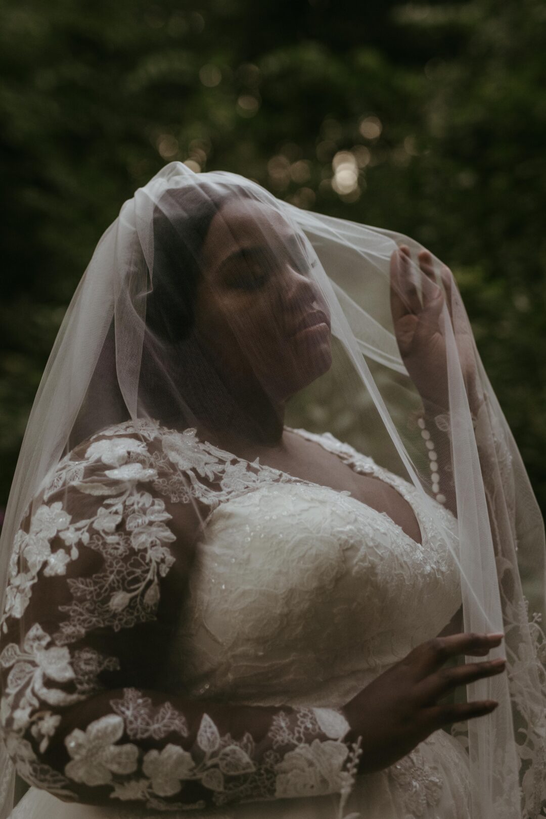 LichtermanNatureCenterMemphisBrittneyAaronWeddingEmilySwanPhotography-442