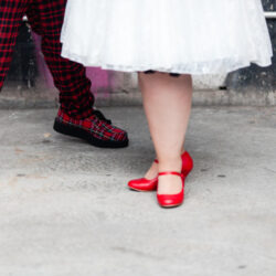 brooklyn burger wedding on offbeat bride 12