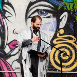 brooklyn burger wedding on offbeat bride 16