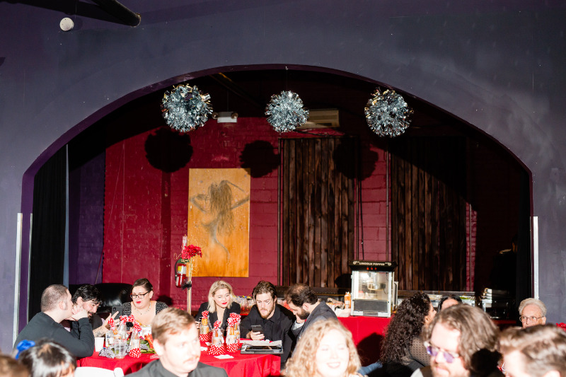 brooklyn burger wedding on offbeat bride 24