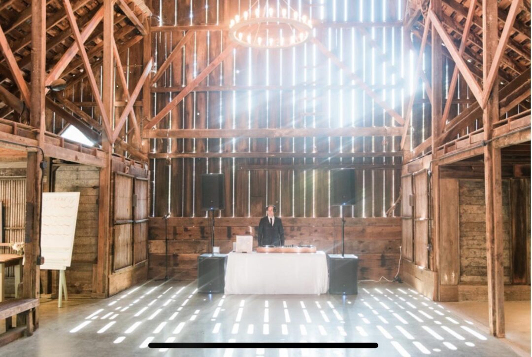 Ceremony DJs, Deluxe Sound System
