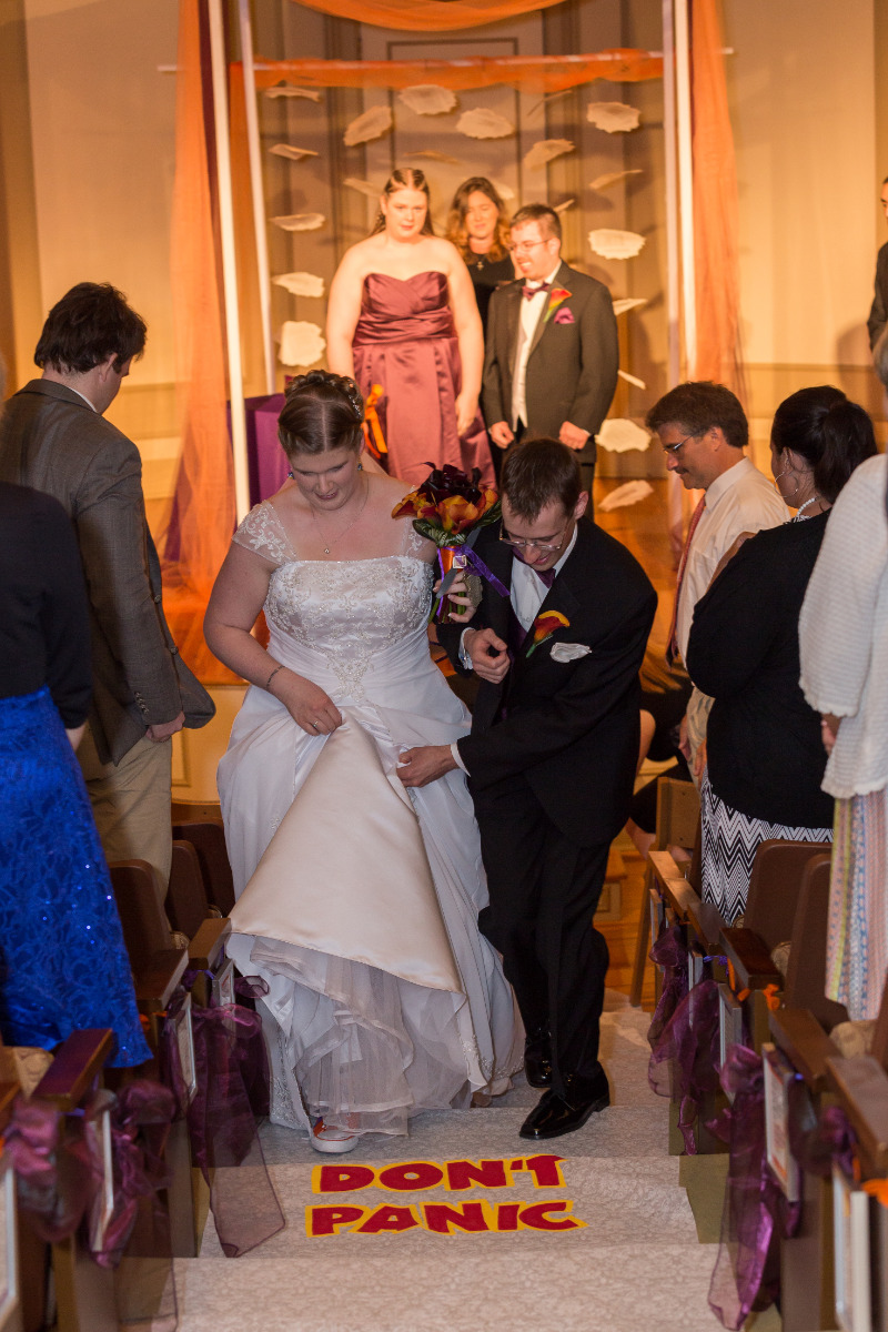 booklovers library wedding on offbeat bride 16