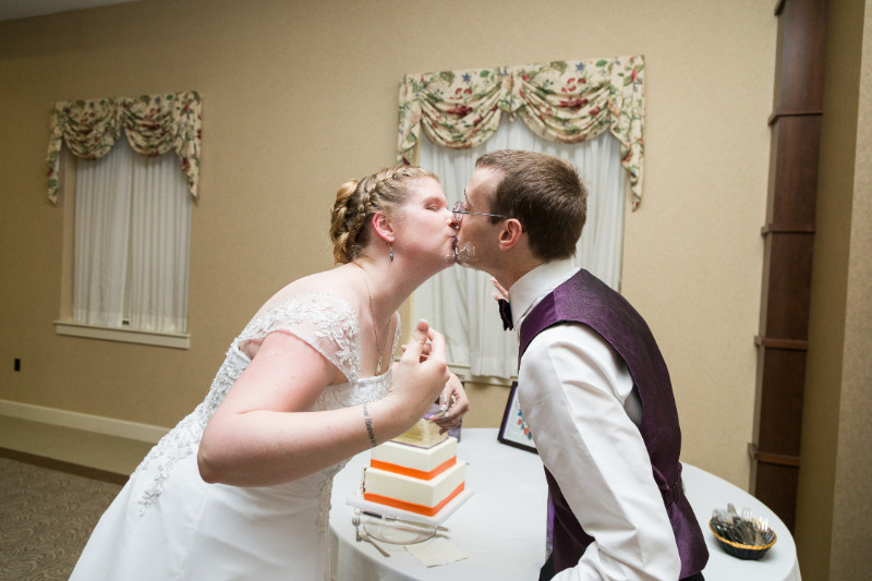 booklovers library wedding on offbeat bride 33