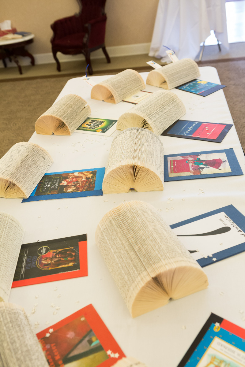 booklovers library wedding on offbeat bride 41