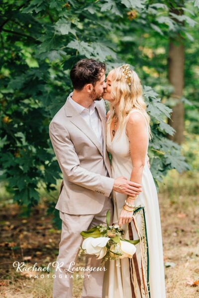 Oregon micro wedding on Offbeat Bride 30