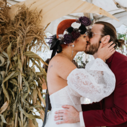 Rustic Fall Halloween Spooky Wedding Photography by Jocelyn Vassos23 - Rustic fall meets spooky in this COVID-safe Halloween wedding Rustic Fall Halloween Spooky Wedding Photography by Jocelyn Vassos23