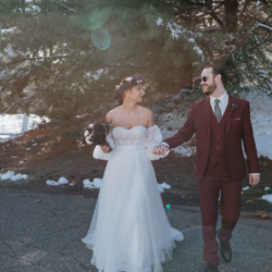 Rustic Fall Halloween Spooky Wedding Photography by Jocelyn Vassos27 - Rustic fall meets spooky in this COVID-safe Halloween wedding Rustic Fall Halloween Spooky Wedding Photography by Jocelyn Vassos27