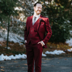 Rustic Fall Halloween Spooky Wedding Photography by Jocelyn Vassos29 - Rustic fall meets spooky in this COVID-safe Halloween wedding Rustic Fall Halloween Spooky Wedding Photography by Jocelyn Vassos29