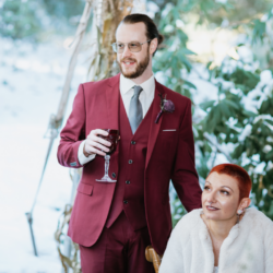 Rustic Fall Halloween Spooky Wedding Photography by Jocelyn Vassos37 - Rustic fall meets spooky in this COVID-safe Halloween wedding Rustic Fall Halloween Spooky Wedding Photography by Jocelyn Vassos37