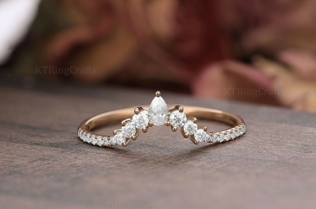 The wedding ring can help us resist evil--Aleteia