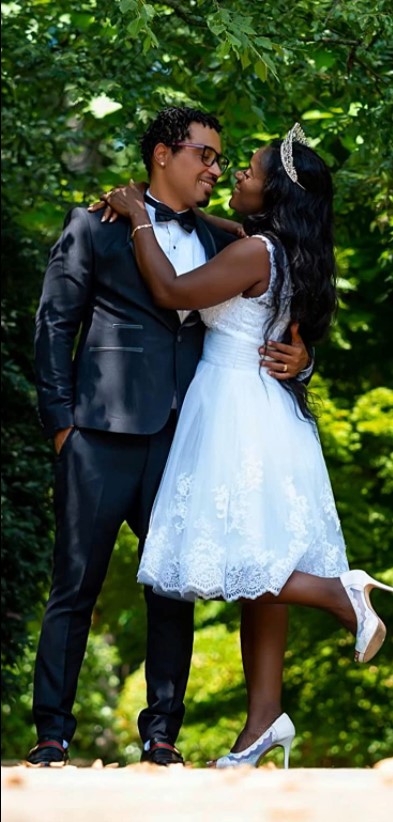 Short Lace Knee Length Wedding Dress