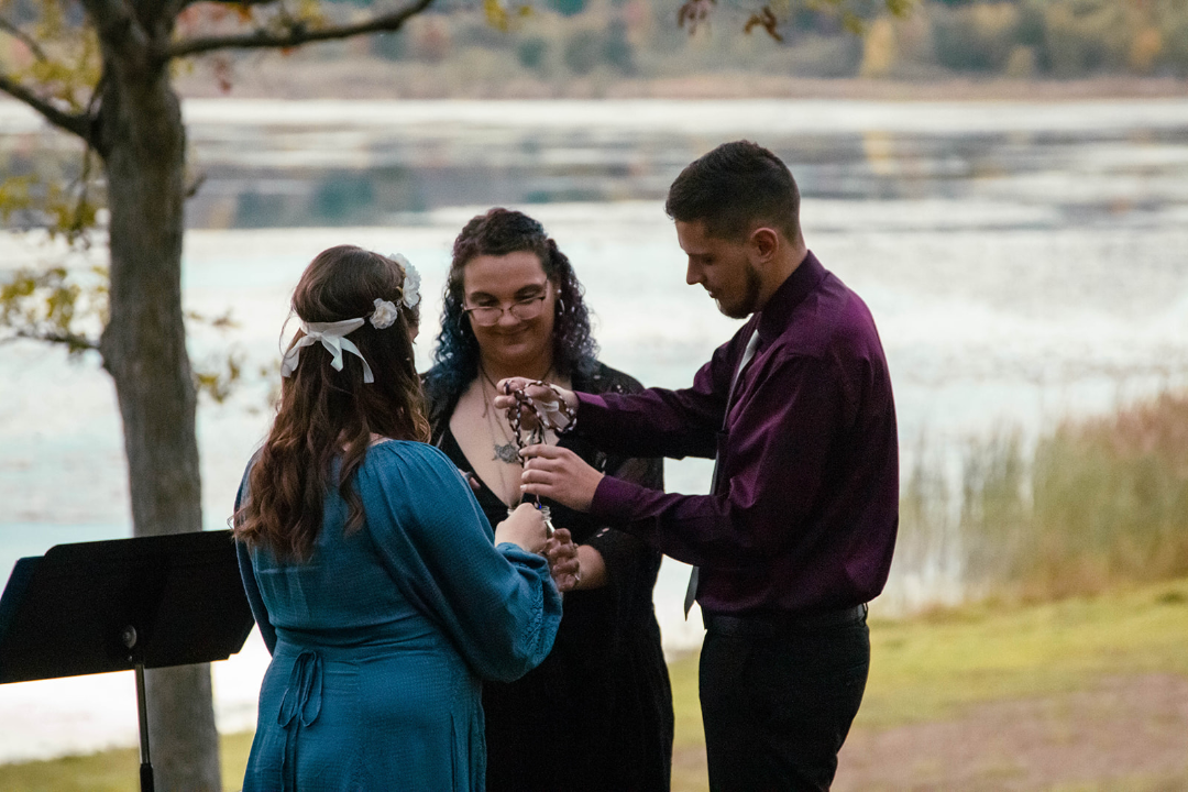 Barefoot Wiccan MicroWedding Photos by Elise Wolski Photography18