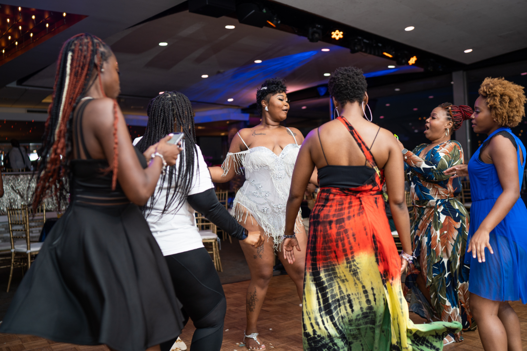 An Elegant Wedding Celebrating Black Lesbian Love • Offbeat Wed Was Offbeat Bride 