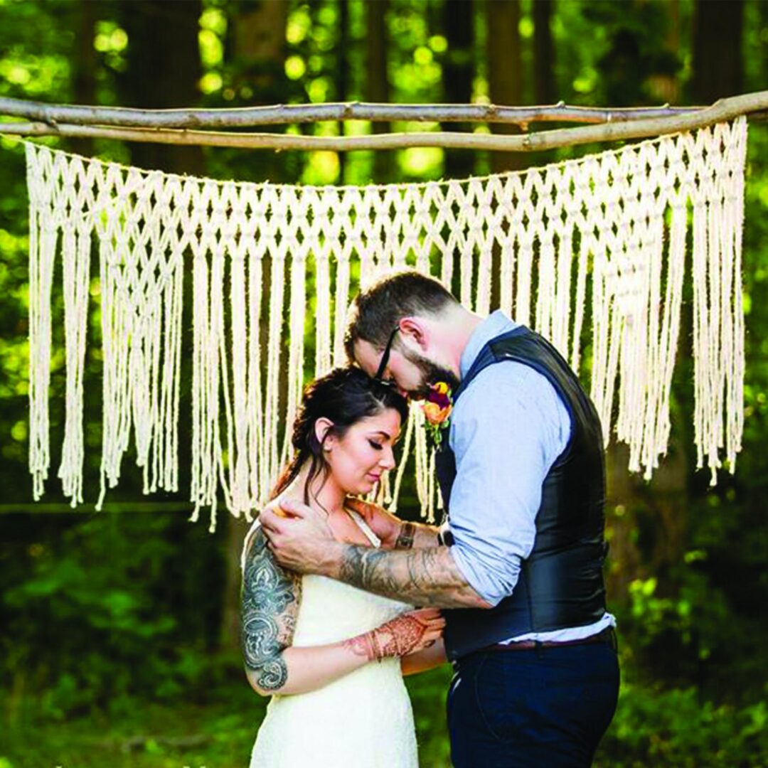 Lovely Rustic Wedding Hanging Backdrop