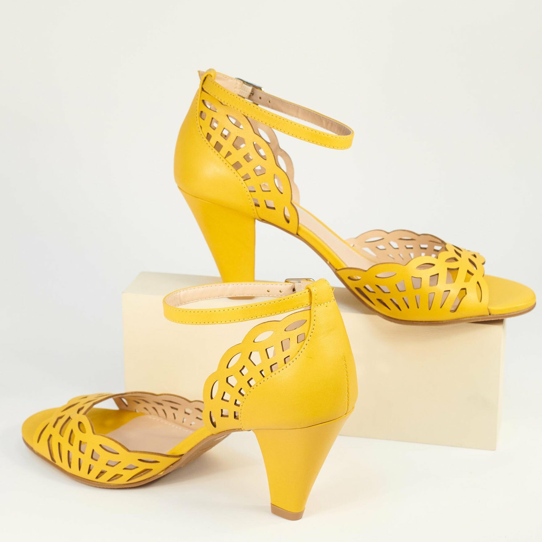 Amazon.com: Women Pumps Chunky High Heels Platform Black Blue Yellow Dress  Party Wedding Shoes Yellow 43 : Clothing, Shoes & Jewelry