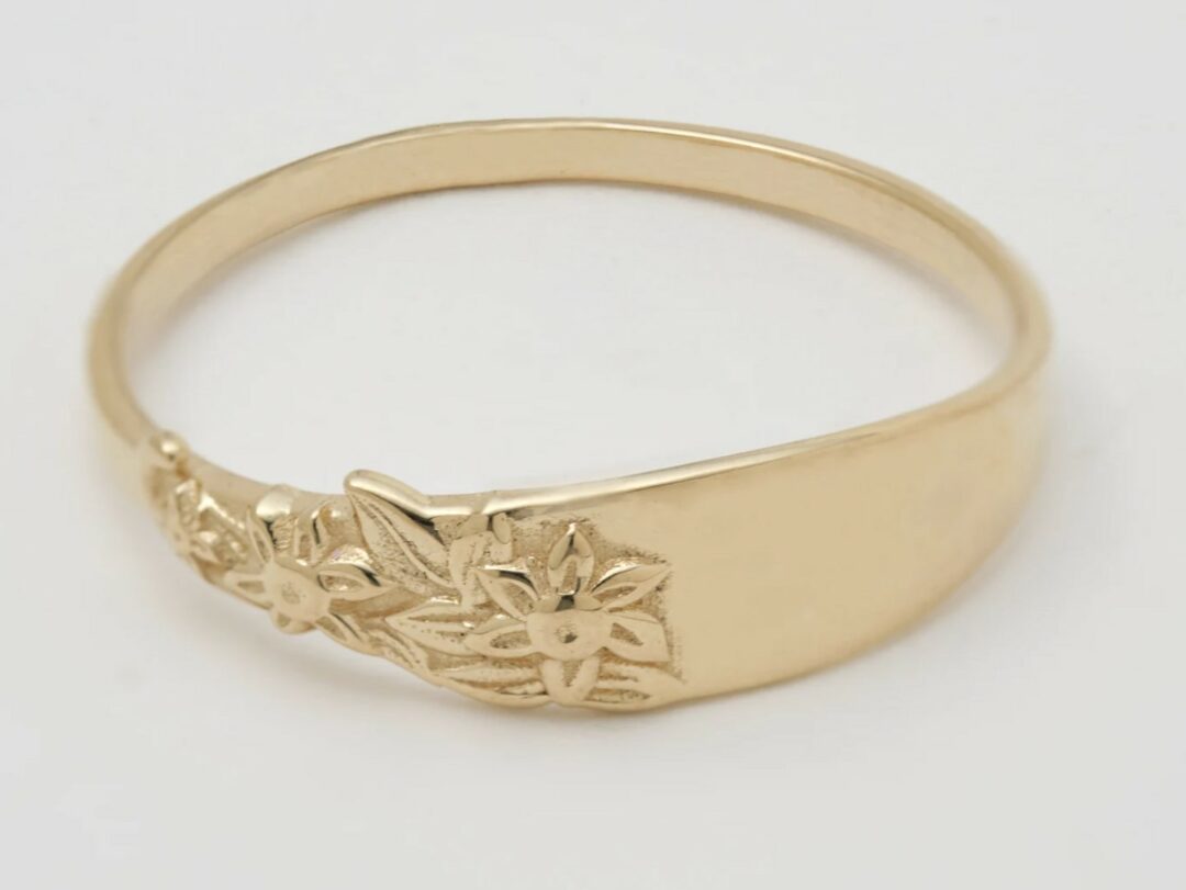 Gold Flower Signet Vintage Style Ring for women, engraved in 14K Solid Gold