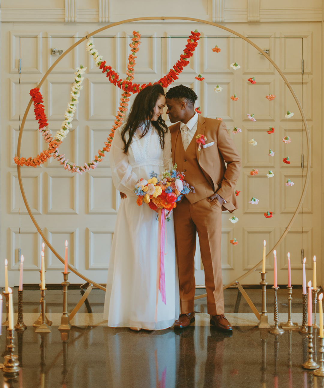 Spring wedding inspiration, but make it 70s-themed
