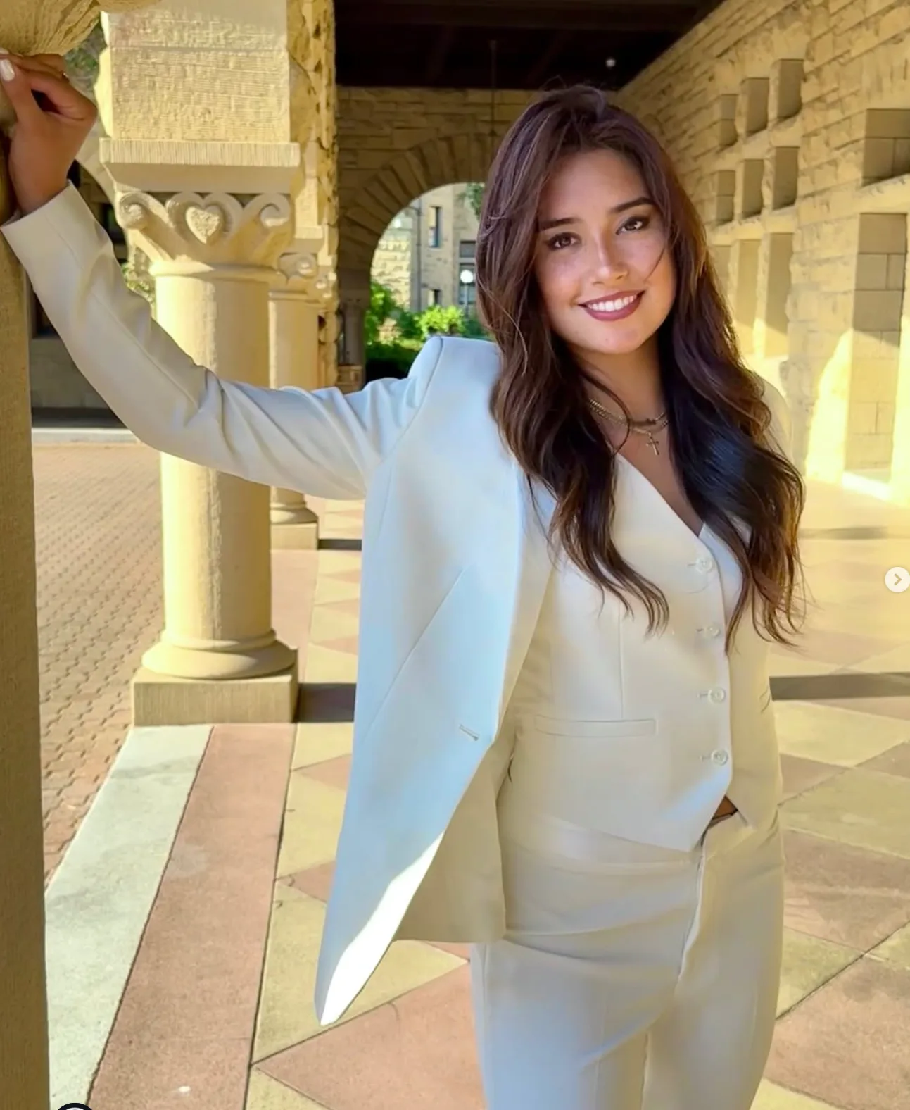 suitshop suits for women on offbeat wed