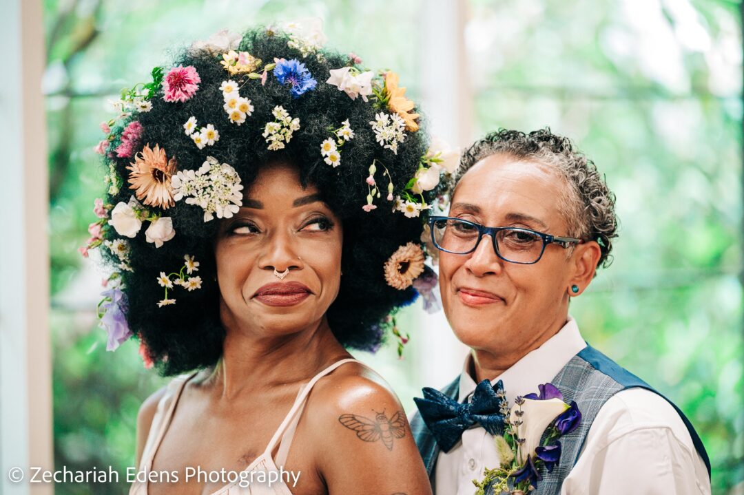 37 Wedding Hairstyles With Flowers That Will Stay Put