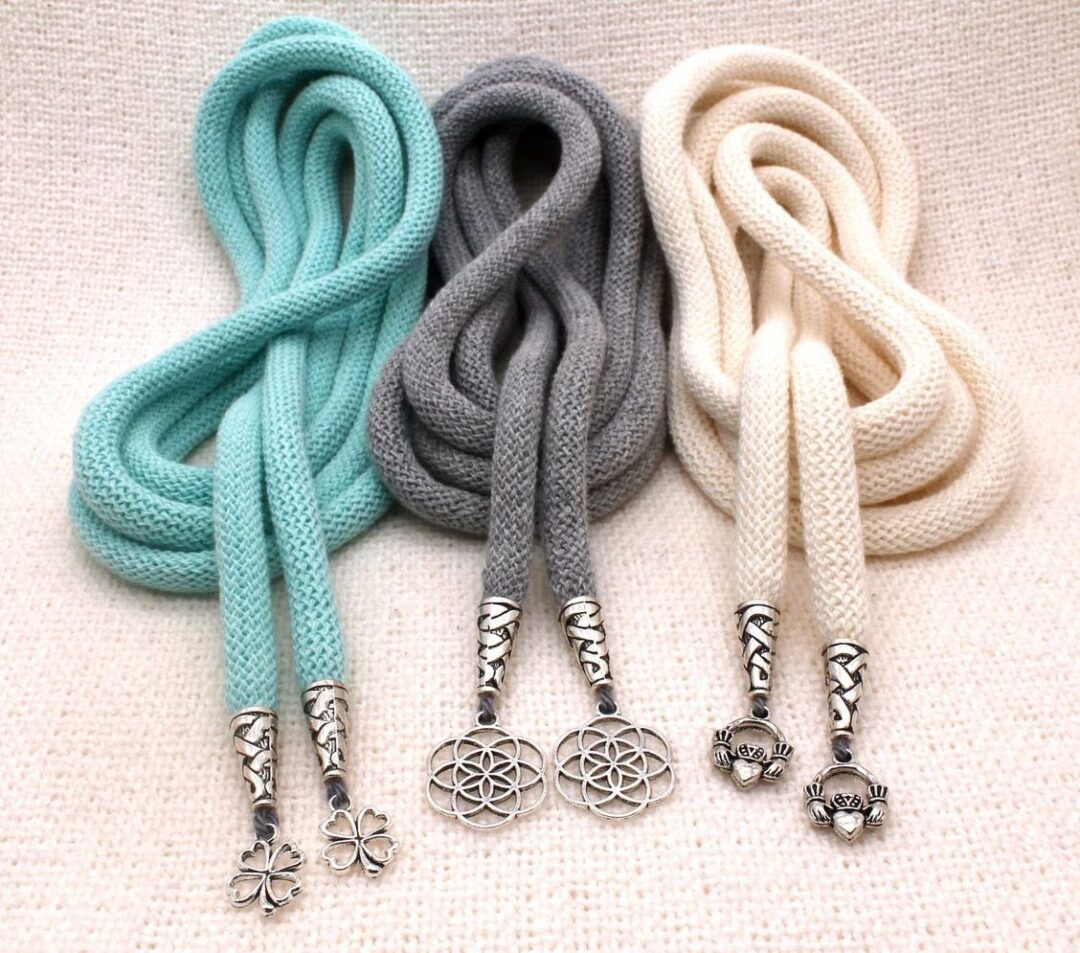 DIY ‘Infinity Knot’ Handfasting Cord Set