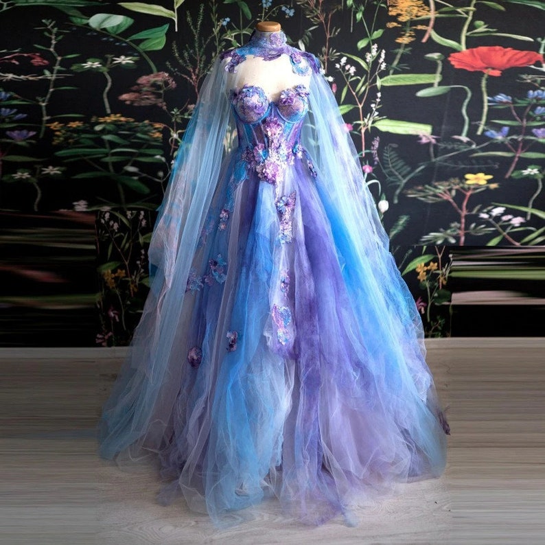 Purple Sweetheart Wedding Dress Modest Lace Appliques Sweep Train Bridal  Dresses | eBay