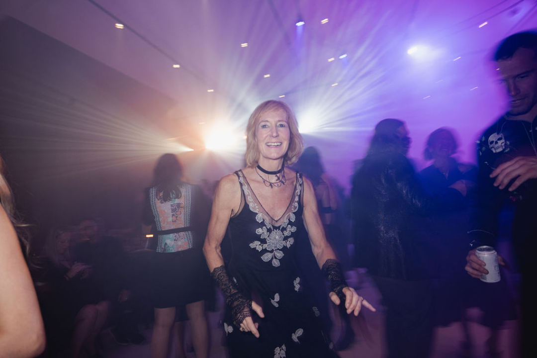 hangar paper moon BC 69