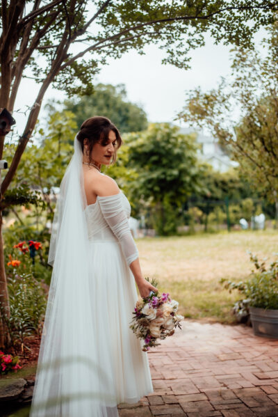 Hand-Me-Gowns Preowned Designer Bridal