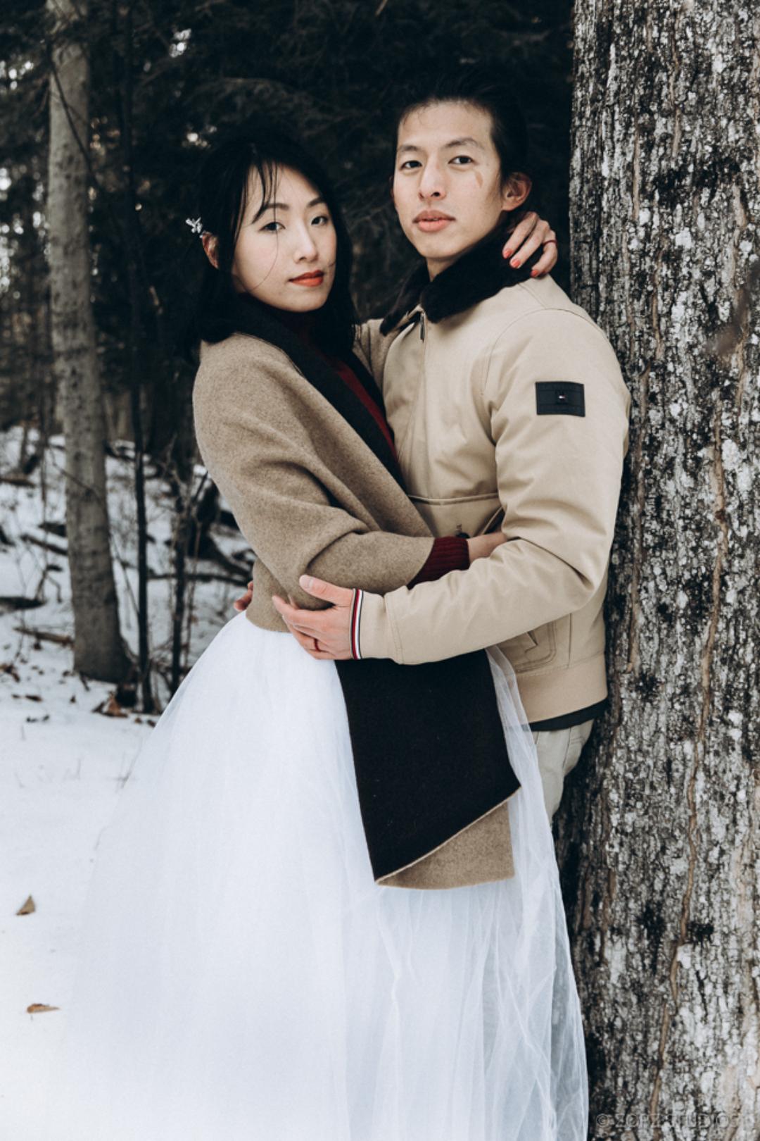 outdoor winter elopement Broadly Entertaining12 alternative wedding ideas from Offbeat Wed (formerly Offbeat Bride)