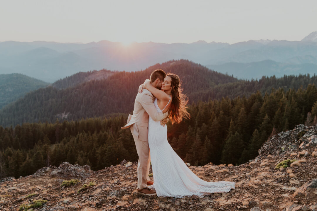 pnw-elopement-photographer-brianna-parks-homepage-2024
