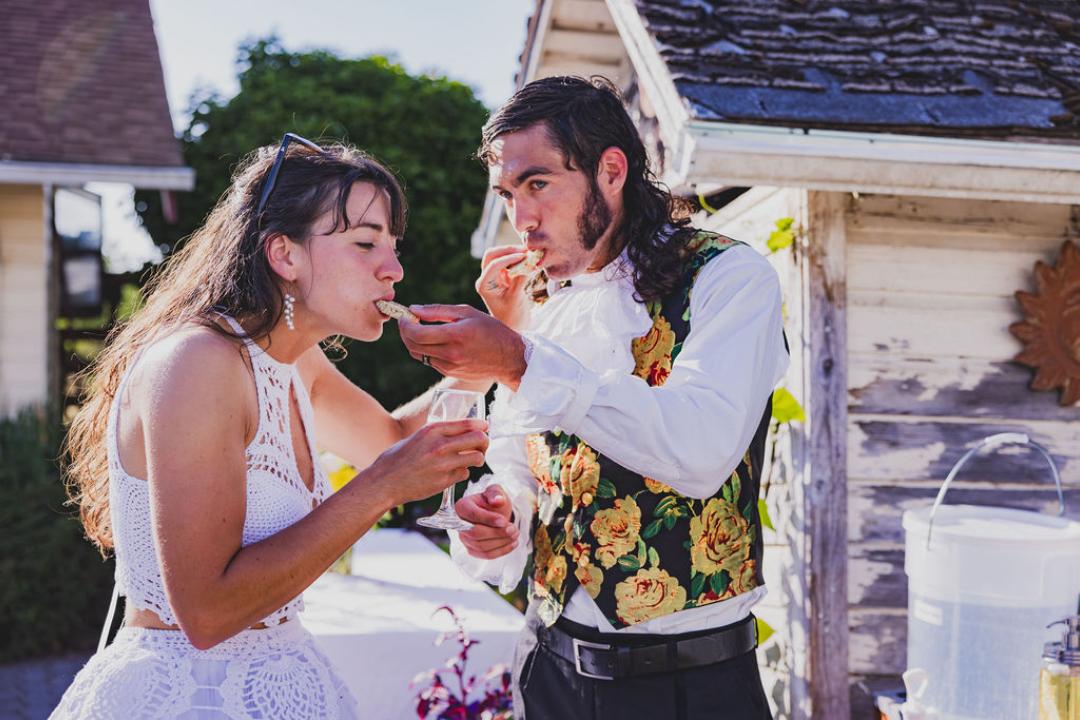 backyard DIY farm wedding Reyn Photography Jake Reynolds4