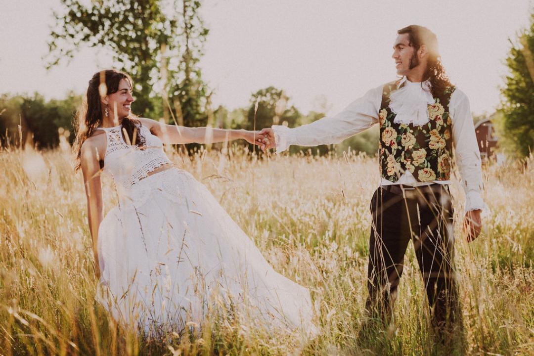 backyard DIY farm wedding Reyn Photography Jake Reynolds9