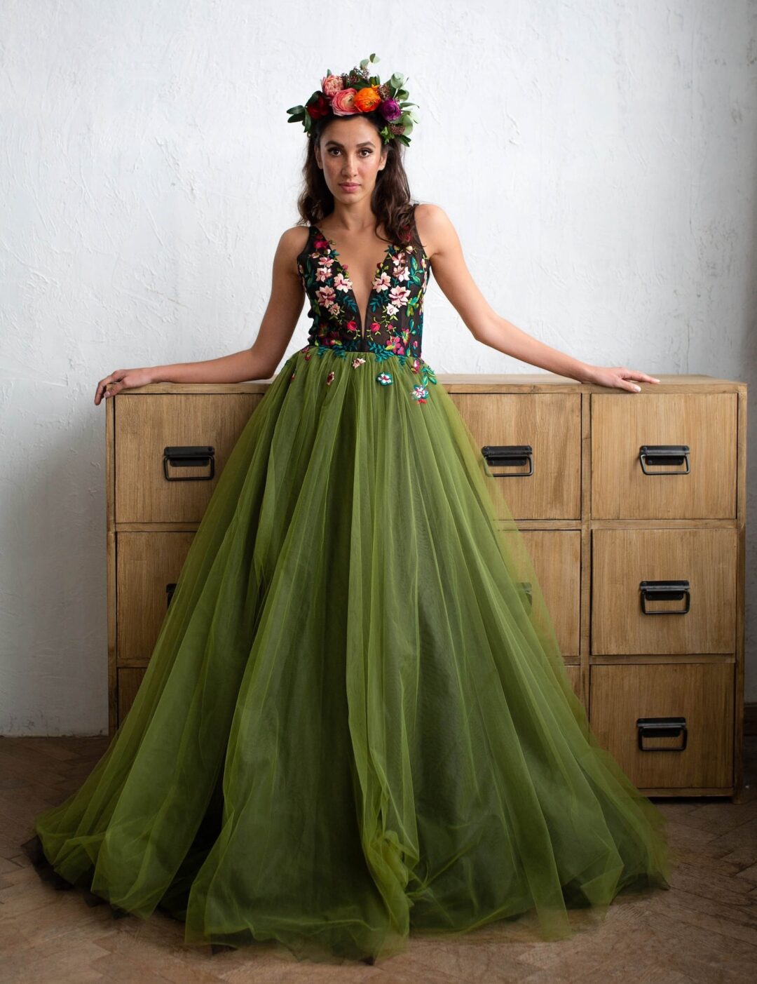 Green tulle floral embroidery wedding gown