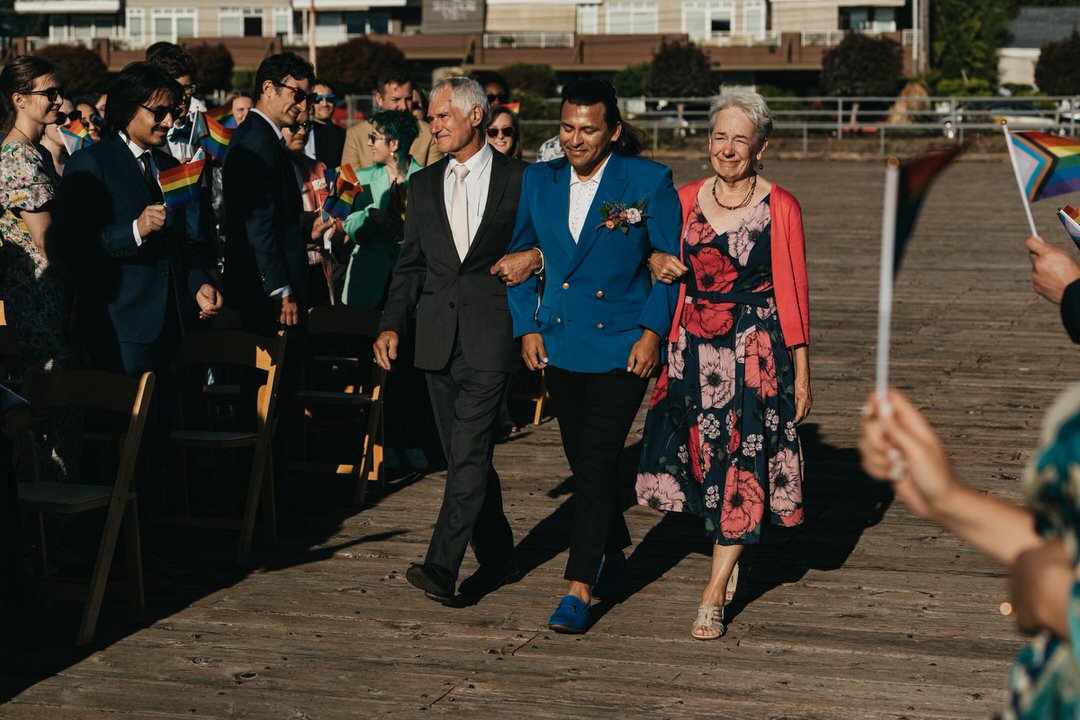 Seattle waterfront wedding on Offbeat Wed 13