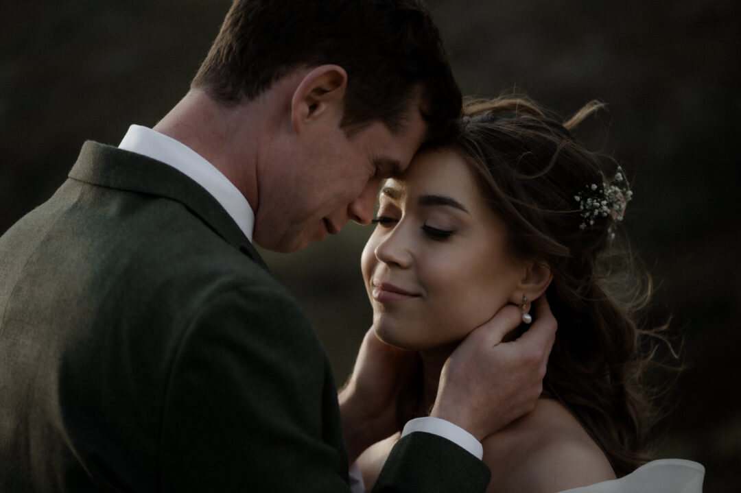 Scotland elopement photographer - Raini Rowell