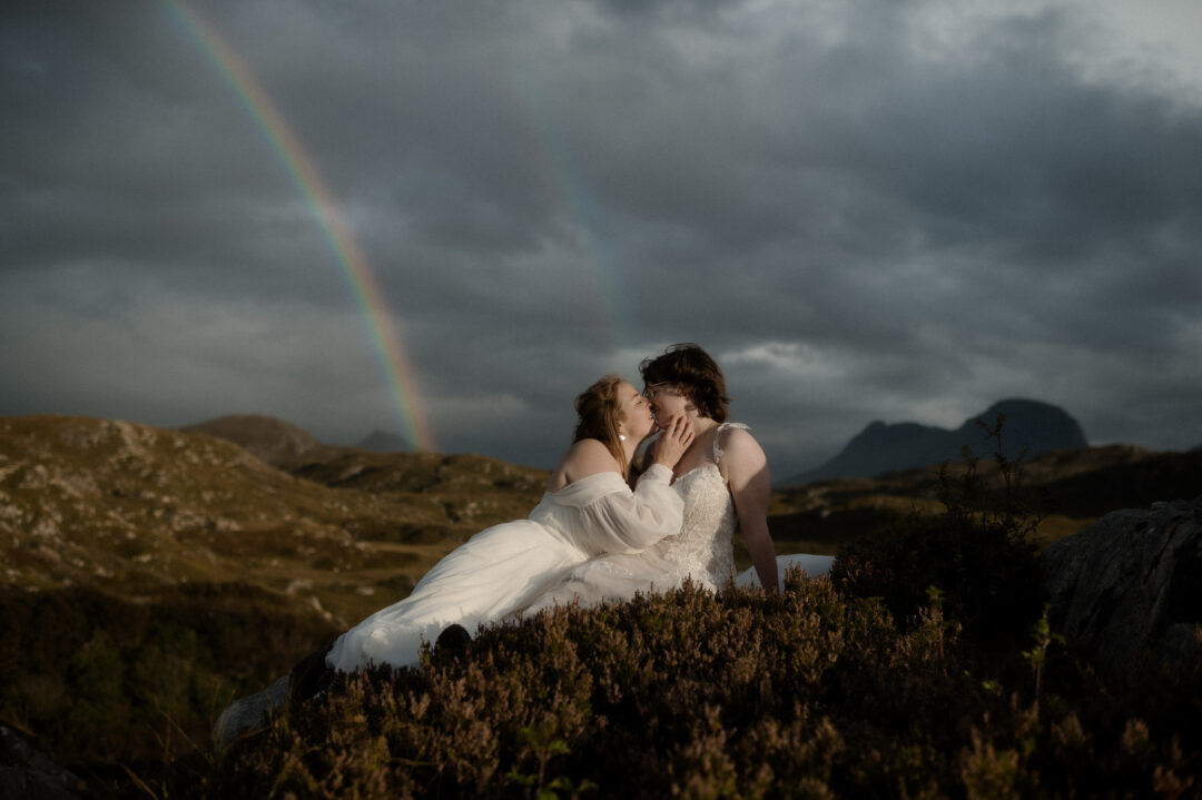 Scotland elopement photographer - Raini Rowell