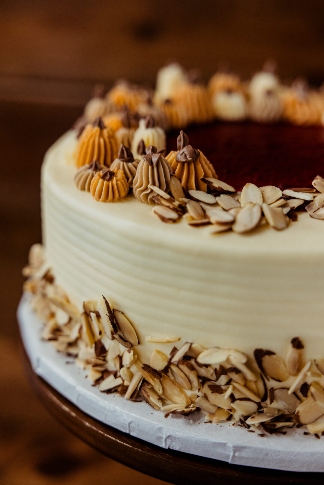 Trick or treat dessert bar wedding on offbeat wed 41