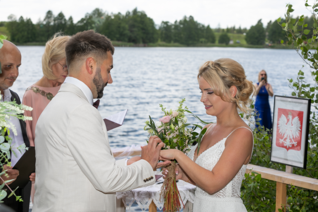 bread and salt polish wedding tradition on offbeat wed 21