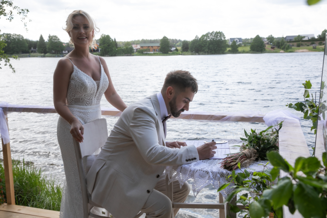 bread and salt polish wedding tradition on offbeat wed 25