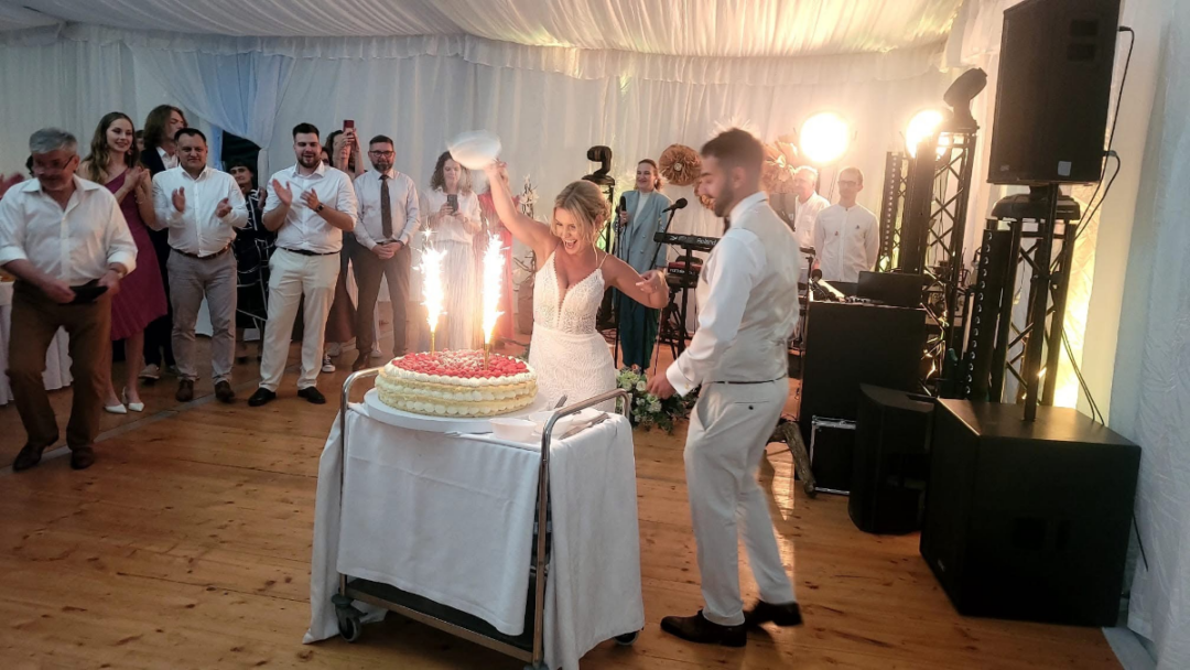 bread and salt wedding offbeat wed 4