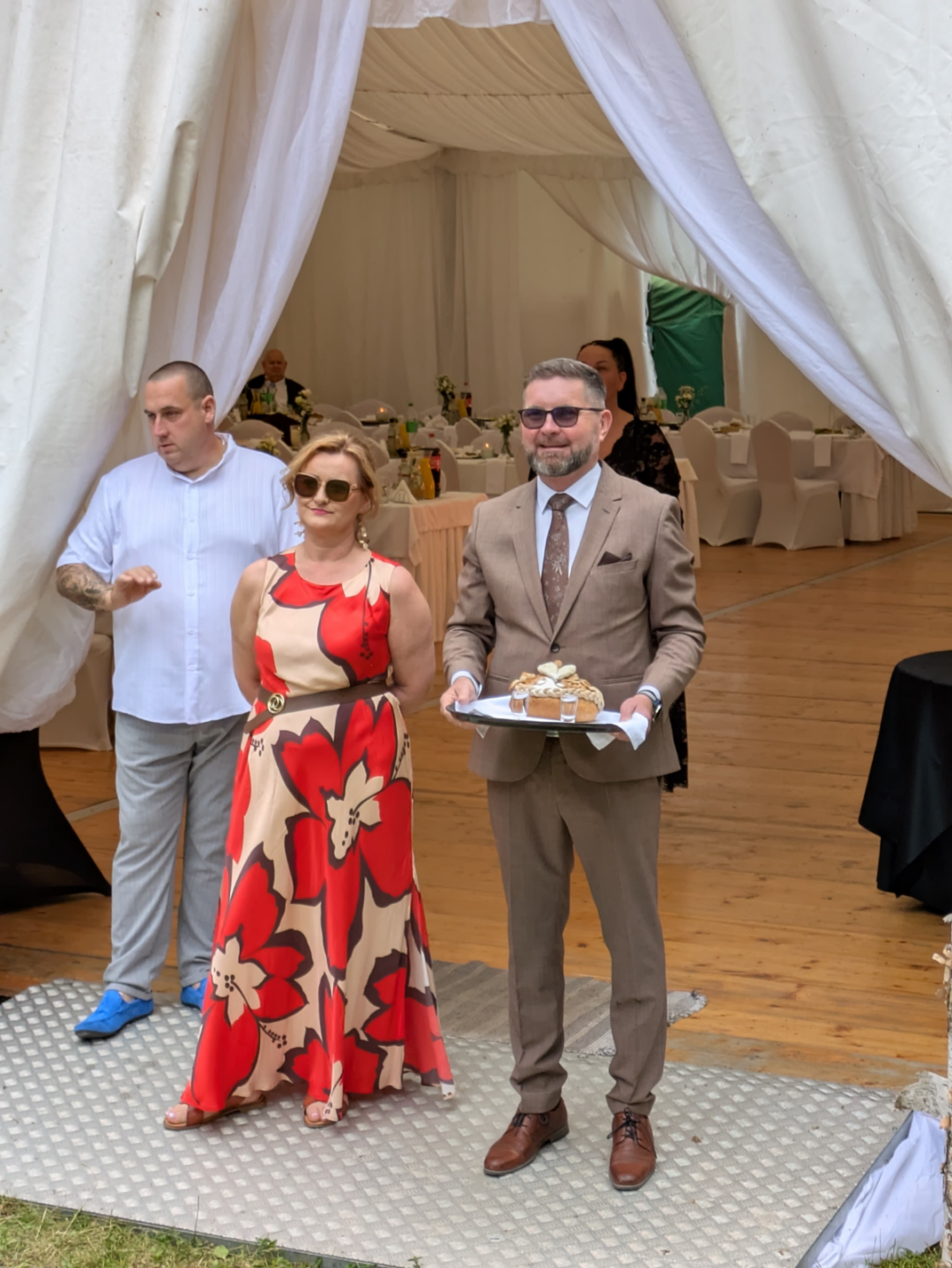 bread and salt wedding offbeat wed 6