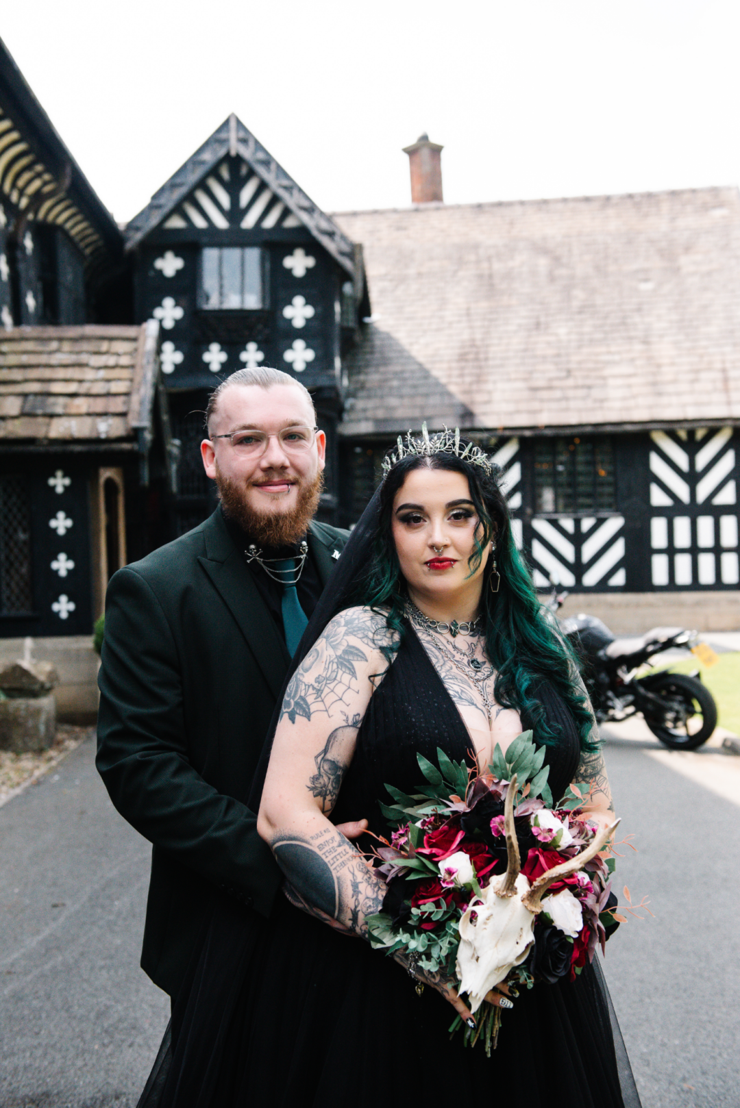 gothic wedding decor ideas on offbeat wed 10