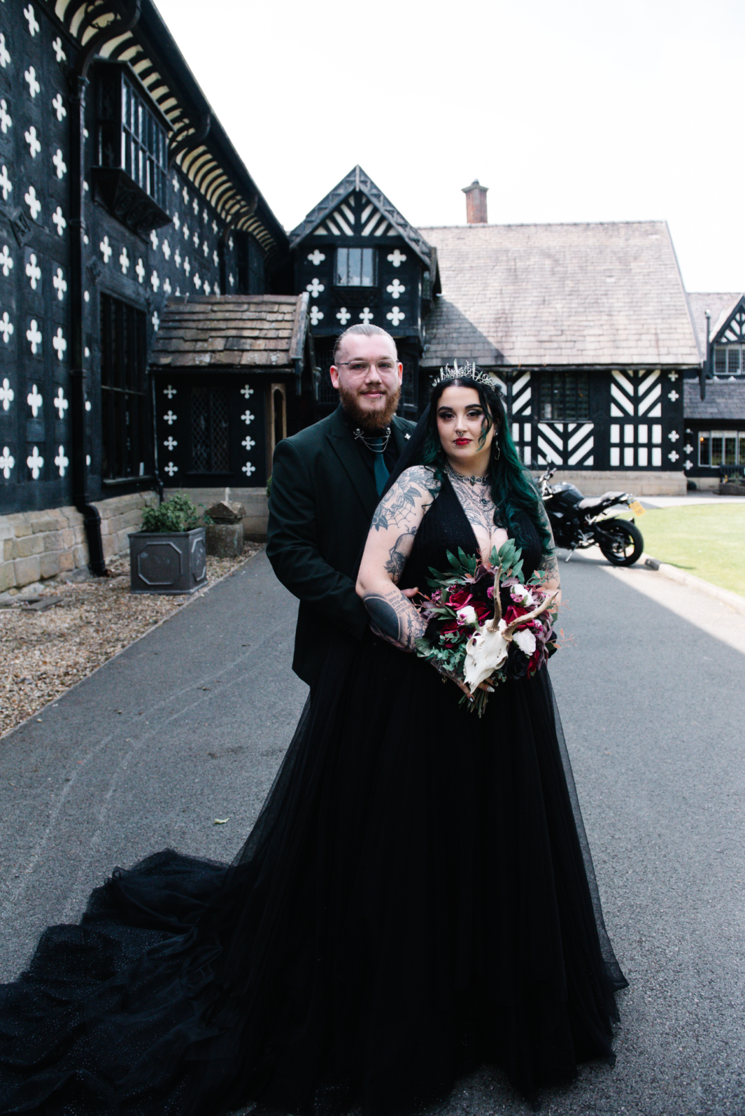 gothic wedding decor ideas on offbeat wed 11