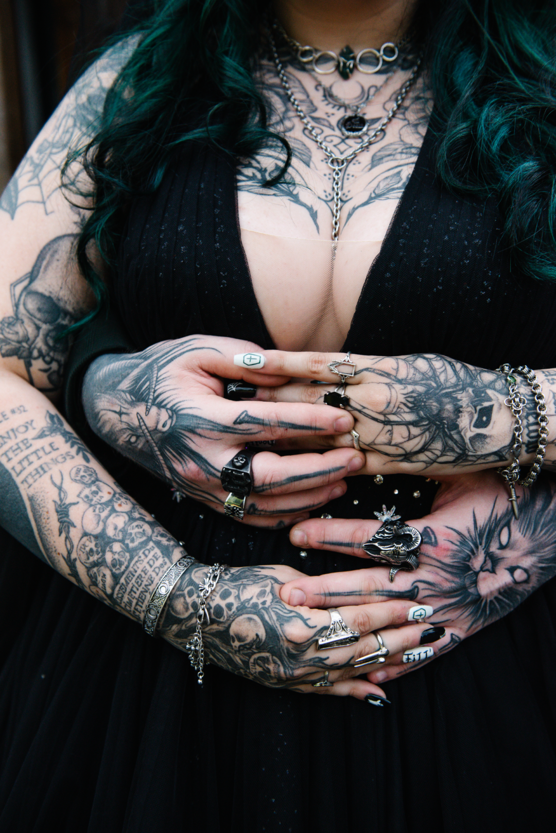 gothic wedding decor ideas on offbeat wed 18