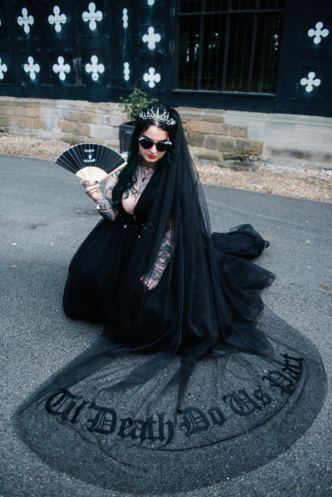 gothic wedding decor ideas on offbeat wed 27