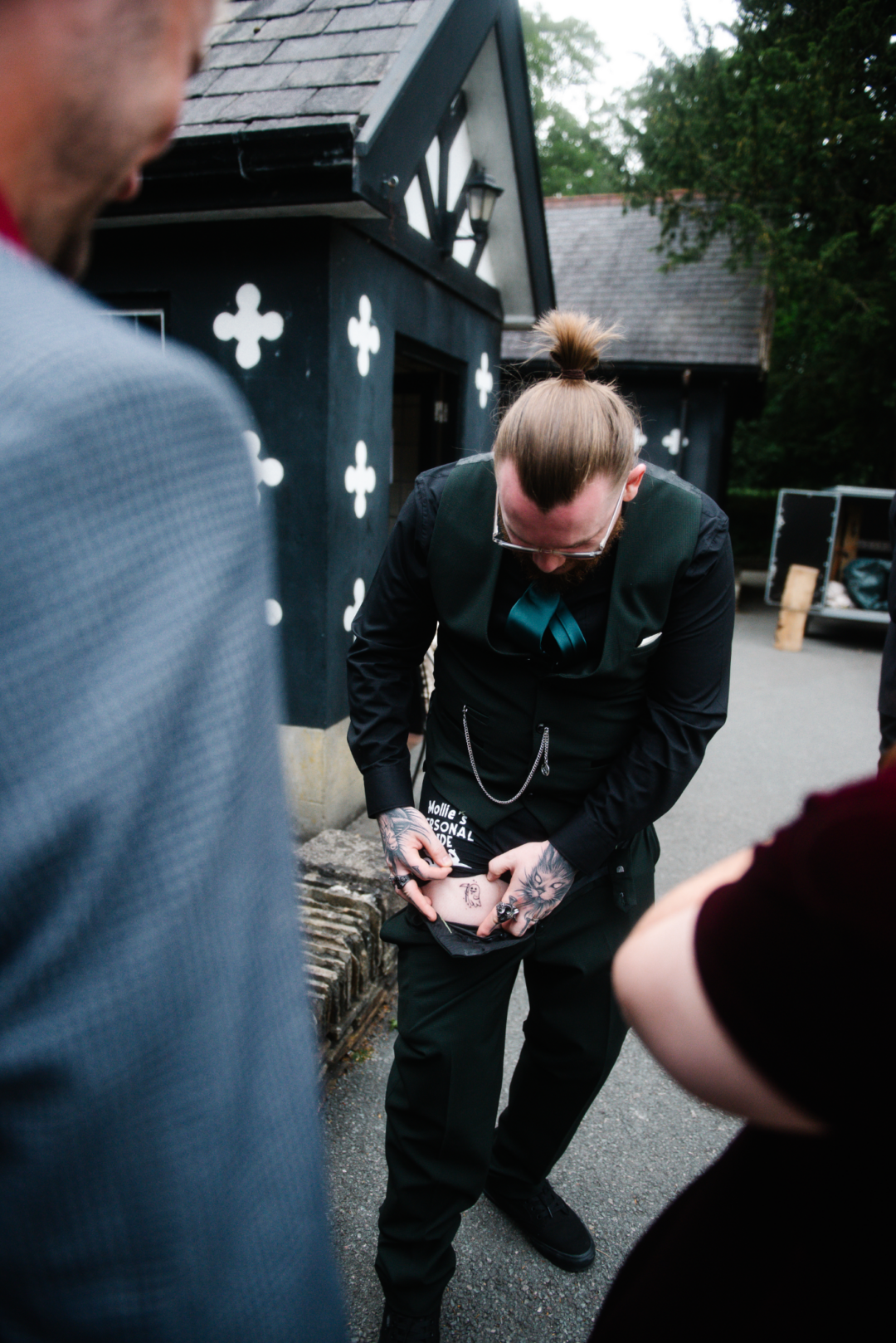 gothic wedding decor ideas on offbeat wed 32