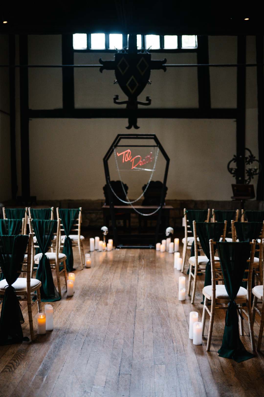 gothic wedding decor ideas on offbeat wed 37