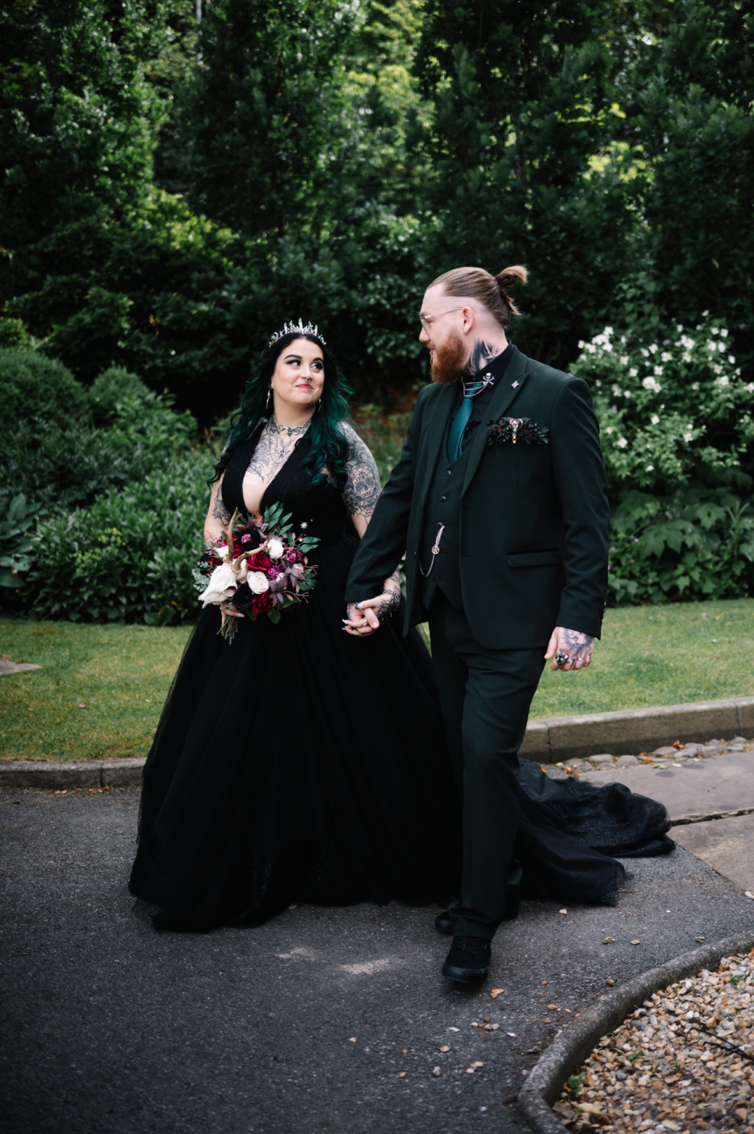 gothic wedding decor ideas on offbeat wed 42